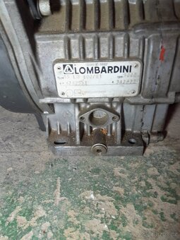 Motor Diesel Lomabrdini 15LD400B1 na opravu - 4