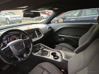 Dodge Challenger - 4
