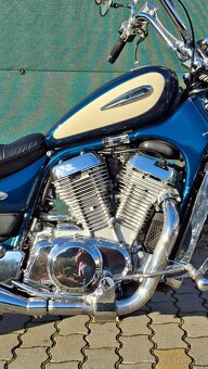 Suzuki VS 800 Intruder - 4