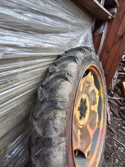 Kolo traktor RS-09 - 4