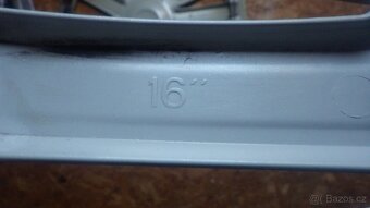 2ks originál poklice Renault 16" - 4