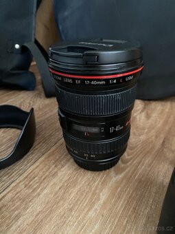 Set fotoaparátu Canon s objektivy a příslušenstvím - 4