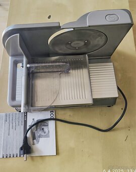 Elektrický kráječ ECG - 4