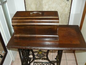Šicí stroj historický SINGER v.č. 413990,  rok výroby: 1870 - 4