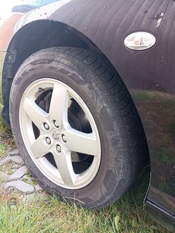 Prodám Peugeot 407 2.0 HDi-na opravu nebo ND - 4