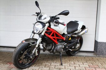 Ducati Monster 796 - 4