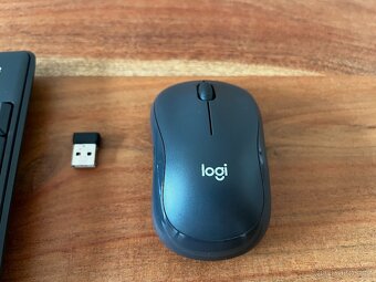Prodám set klávesnice a myši Logitech Wireless Combo MK295 - 4