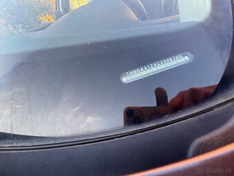 Škoda Octavia 1.6 MPI, benzín, r. 2011, STK 03/2027, zimní i - 4