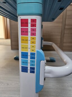 Nastavitelný dětský stůl a židle - 4