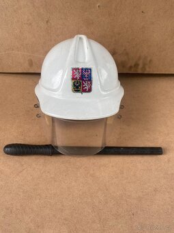 Helma přilba zásahových jednotek snb,vb,policie,obušek - 4