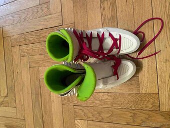 Prodám lední dámské brusle vel.37 - 4