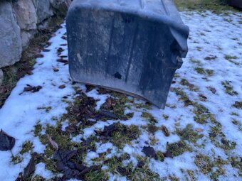 Nádrž na traktorbagr JCB 3CX a 4CX - 4