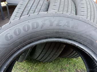 Letní pneu 215/60 R17 - 4