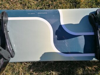 Snowboard 148cm + vázání - 4