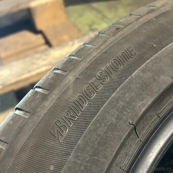 Letní pneu 275/50 R20 113W Bridgstone 4mm - 4