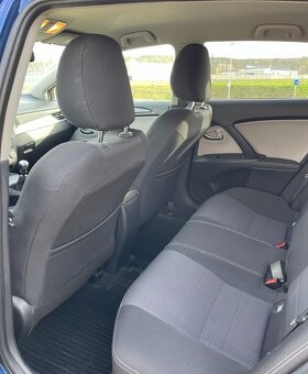 Toyota Avensis - 4