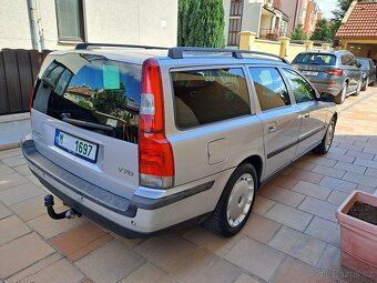 Volvo V70 2.4 LPG SUMMUM - 4