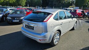 Ford Focus 2,0i Ghia - 4