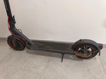 Elektro koloběžka Xiaomi Scooter 4 Pro záruka 8/2026 - 4