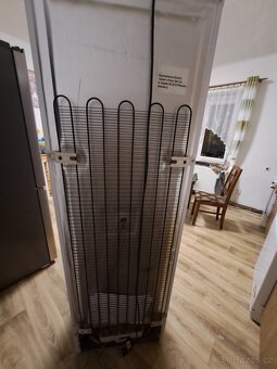 Lednice s mrazákem beko - 4