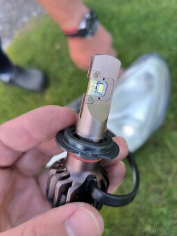 Světlomet + led žárovka+řídící jednotka - 4