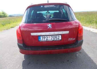 Peugeot 308 1,4 70kw 1 MAJ 94 000KM benzín manuál 70 kw - 4