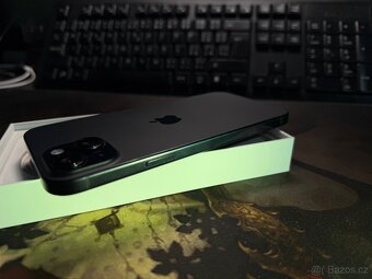 iPhone 15 plus 256GB černý - 4