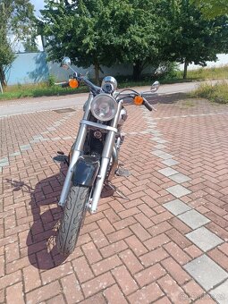 Triumph Bonneville America 800 - 4