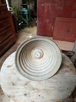 Stará plnička peří - trychtýř na polštáře a peřiny - 4