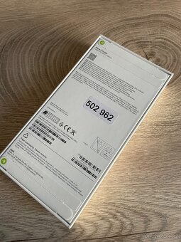 Prodám IPHONE 17 PRO MAX - 4