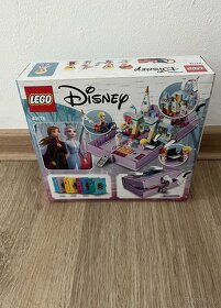 Lego Disney 43175 Princess Anna a Elsa a jejich pohádková kn - 4
