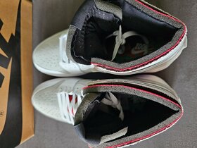 Air Jordan 1 Zoom Air CMFT (White/True Red-Light Silver-Dark - 4