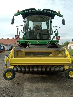 Sklízecí řezačka John Deere 8300i - 4