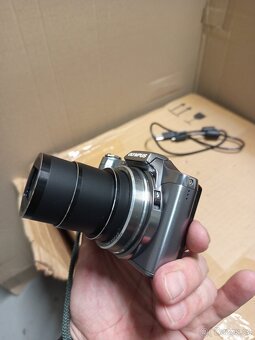 OLYMPUS SZ14 - 4