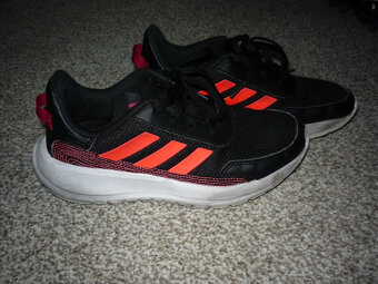 Botasky, tenisky zn Adidas vel 35,stélka 22cm - 4