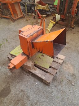 Špalíkovač za traktor - 4