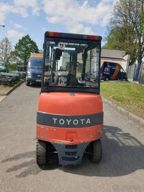 Toyota 7FBMF30 - 4