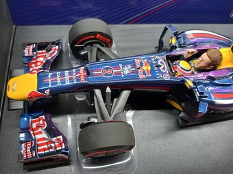 F1 RED BULL RB9 WEBBER GP BRAZILIE 2013 MINICHAMPS 1:18 - 4