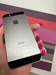 iPhone 5s 32GB Space grey v dobrem stavu - 4