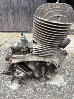 Motor Jawa 250/353 - 4
