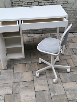 Prodám psací stůl IKEA + Dvě dětské židle - 4