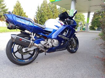 Honda CBR 600f - 4