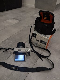 Fotoaparát Sony alpha 6000 (a6000) + dva objektivy - 4