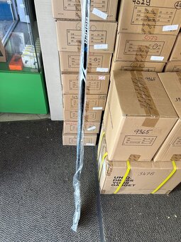 Nová hokejka Bauer X S23 Grip SR-80 - 4