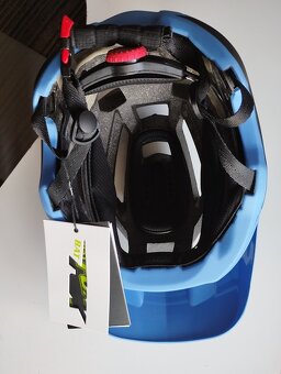 Cyklistická přilba BAT FOX Nová nepoužitá - 4