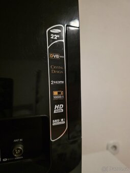 Samsung T220HD – 22" LCD monitor / TV s DVB tunerem - 4