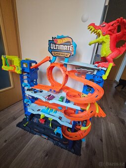 Hot wheels ULTIMATE GARAGE - 4