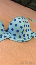 Podprsenka s modrými kolečky - 4