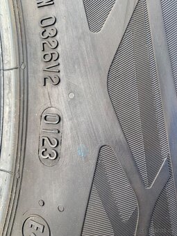 Letní pneu 215/65R17  Continental EcoContact 6 - 4