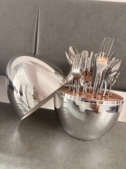 Sada příborů ve vajičku - 4